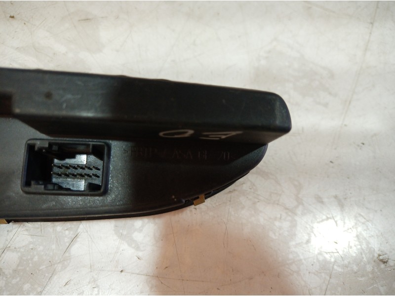 Recambio de mando elevalunas delantero izquierdo para bmw serie 5 berlina (e39) referencia OEM IAM 61318360829 61318360829 61318