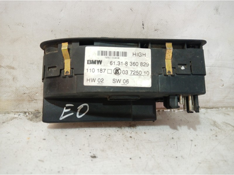 Recambio de mando elevalunas delantero izquierdo para bmw serie 5 berlina (e39) referencia OEM IAM 61318360829 61318360829 61318