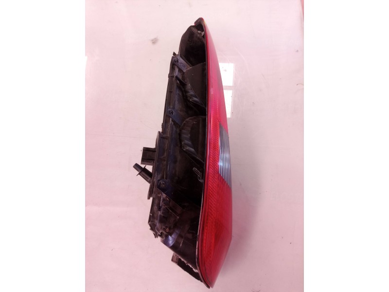 Recambio de piloto trasero izquierdo para ford fiesta (cbk) ambiente referencia OEM IAM 2S5113A603B 2S5113A603B 2S5113A603B