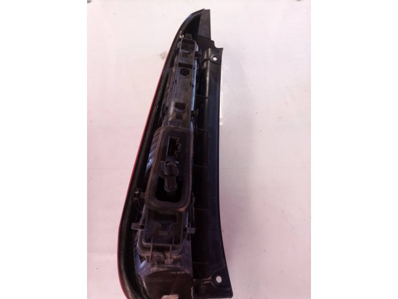 Recambio de piloto trasero derecho para ford fiesta (cbk) ambiente referencia OEM IAM 2S5113A603B 2S5113A603B 2S5113A603B