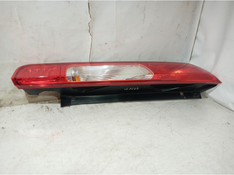 Recambio de piloto trasero derecho para ford focus berlina (cap) titanium referencia OEM IAM 10175  