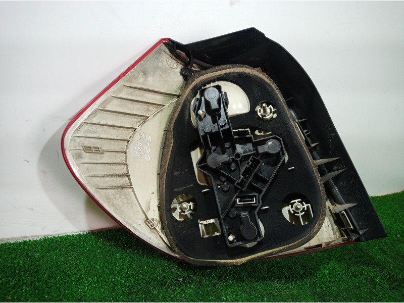 Recambio de piloto trasero derecho para bmw serie 1 berlina (e81/e87) 118d referencia OEM IAM 622450212 622450212 622450212