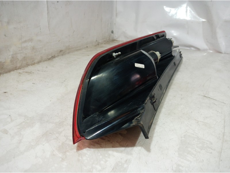 Recambio de piloto trasero derecho para ford focus berlina (cap) titanium referencia OEM IAM 10175  