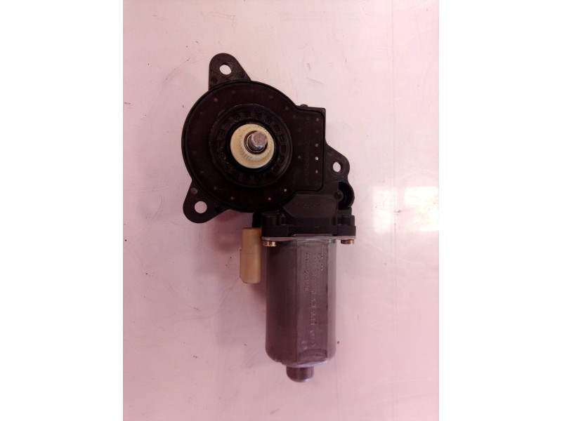 Recambio de motor elevalunas delantero derecho para ford fiesta (cbk) ambiente referencia OEM IAM 0130821939 0130821939 01308219