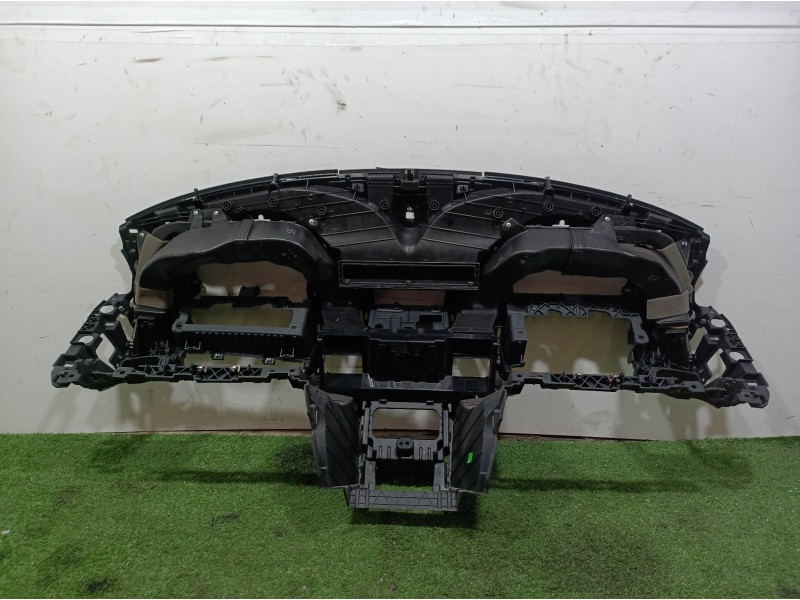 Recambio de salpicadero para mahindra xuv 500 xuv 500 fwd w6 referencia OEM IAM 1801BAA10911N 0112AAW00750N 0112AAW06730N