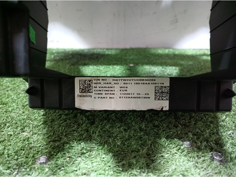 Recambio de salpicadero para mahindra xuv 500 xuv 500 fwd w6 referencia OEM IAM 1801BAA10911N 0112AAW00750N 0112AAW06730N