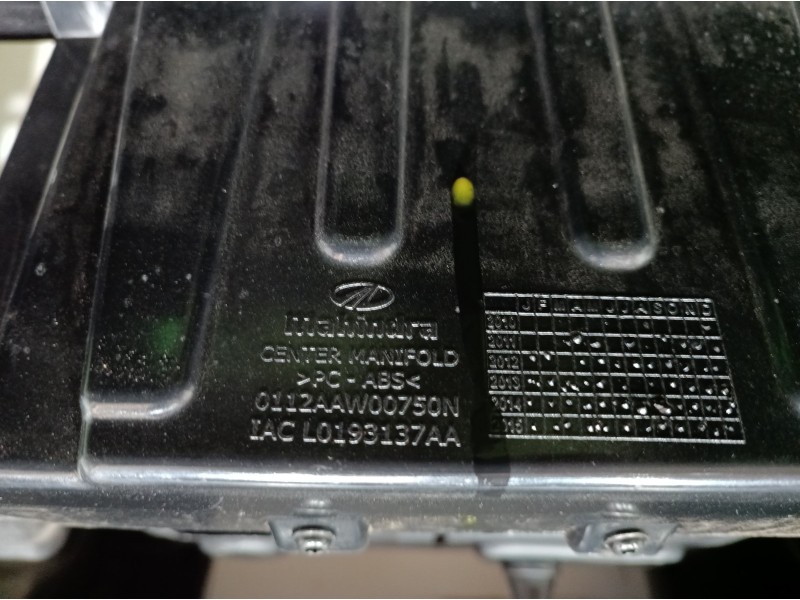 Recambio de salpicadero para mahindra xuv 500 xuv 500 fwd w6 referencia OEM IAM 1801BAA10911N 0112AAW00750N 0112AAW06730N