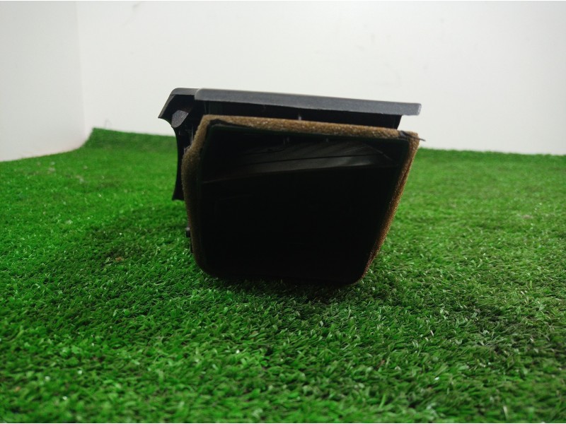 Recambio de rejilla aireadora para bmw serie 1 berlina (e81/e87) 118d referencia OEM IAM 705918812 705918812 705918812