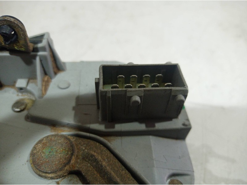 Recambio de cerradura puerta delantera izquierda para peugeot 406 berlina (s1/s2) stdt referencia OEM IAM   