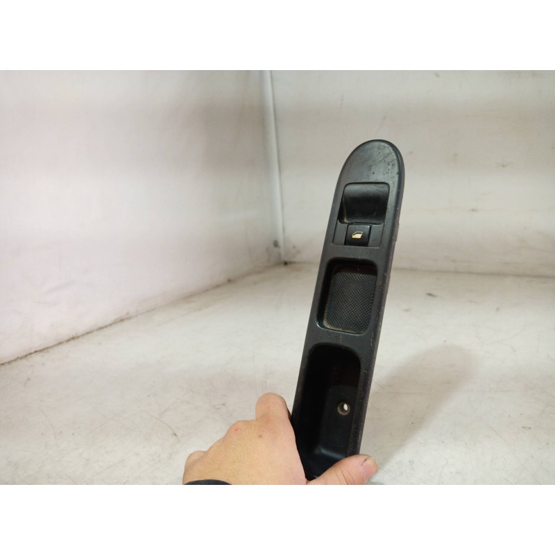 Recambio de mando elevalunas delantero derecho para peugeot 307 break / sw (s1) break xr referencia OEM IAM 115615326 115615326 