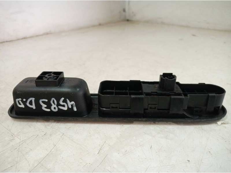 Recambio de mando elevalunas delantero derecho para peugeot 307 break / sw (s1) break xr referencia OEM IAM 115615326 115615326 