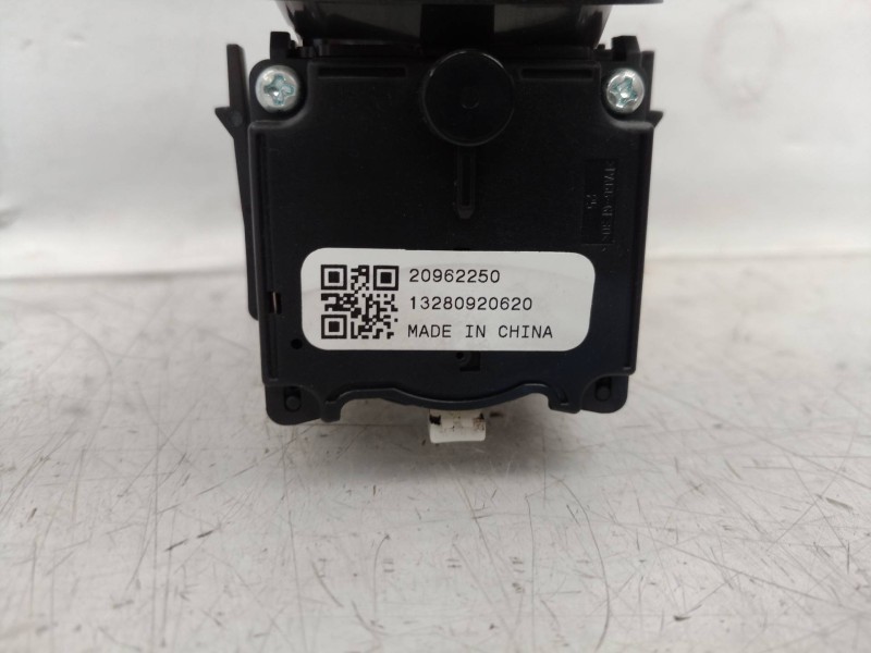 Recambio de mando intermitentes para chevrolet aveo berlina hatchback ltz referencia OEM IAM 20962250 20962250 20962250