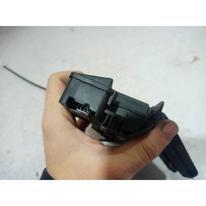 Recambio de cerradura maletero / porton para bmw serie 1 berlina (e81/e87) referencia OEM IAM 8196401 8196401 8196401