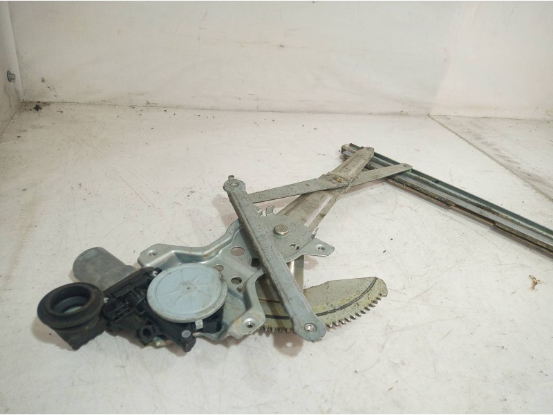 Recambio de elevalunas delantero derecho para suzuki swift berlina (mz) referencia OEM IAM 8343063J00 8343063J00 8343063J00