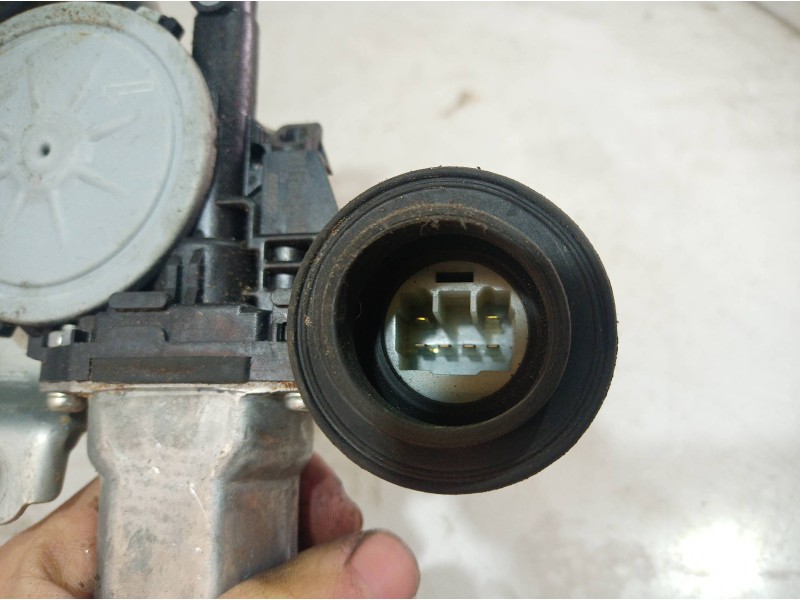 Recambio de elevalunas delantero derecho para suzuki swift berlina (mz) referencia OEM IAM 8343063J00 8343063J00 8343063J00