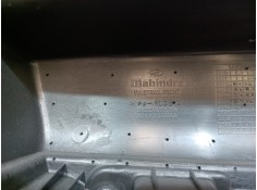 Recambio de guarnecido puerta delantera derecha para mahindra xuv 500 xuv 500 fwd w6 referencia OEM IAM 304003392 L0203398AA 010 2