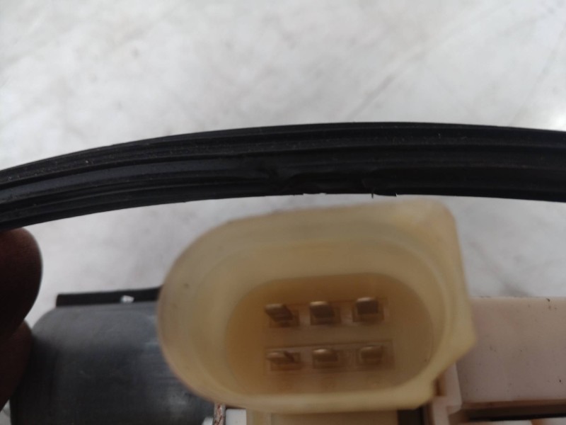 Recambio de elevalunas delantero derecho para ford s-max (ca1) trend referencia OEM IAM 6M21V23200 6M21V23200 0130822286