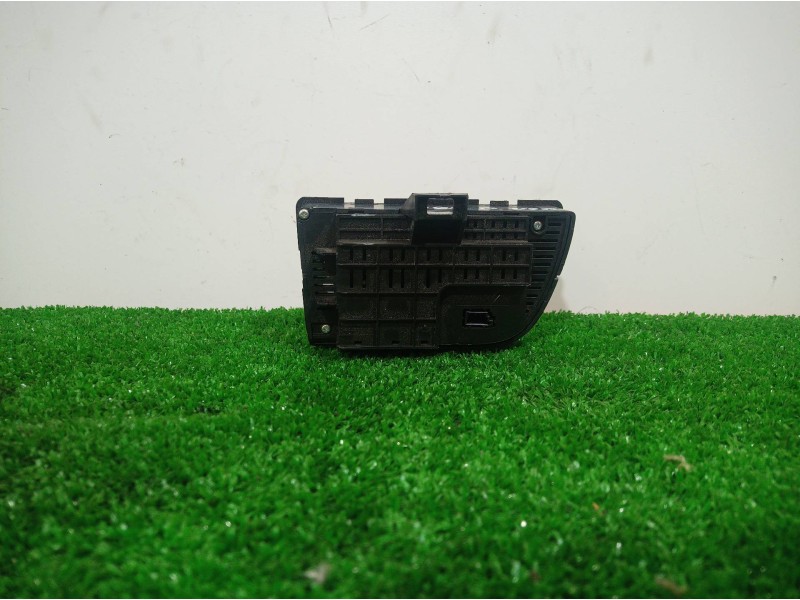 Recambio de mando climatizador para citroën c4 picasso business class referencia OEM IAM 965962747700 965962747700 A83009700