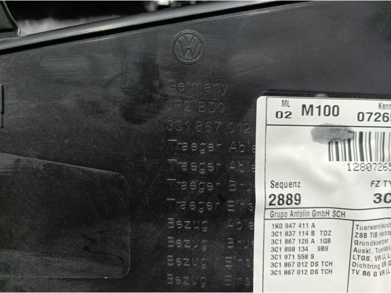 Recambio de guarnecido puerta delantera derecha para volkswagen passat berlina (3c2) advance referencia OEM IAM 3C1867012 3C1837