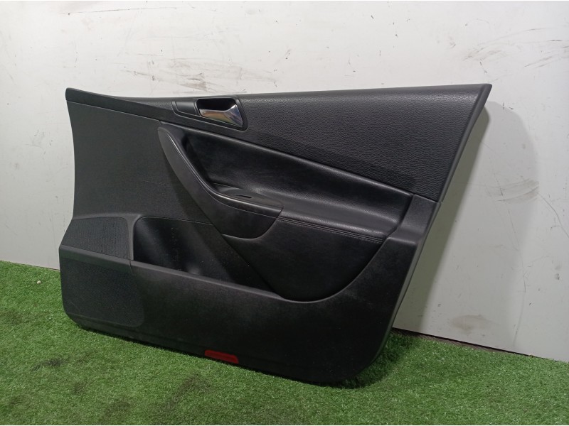 Recambio de guarnecido puerta delantera derecha para volkswagen passat berlina (3c2) advance referencia OEM IAM 3C1867012 3C1837