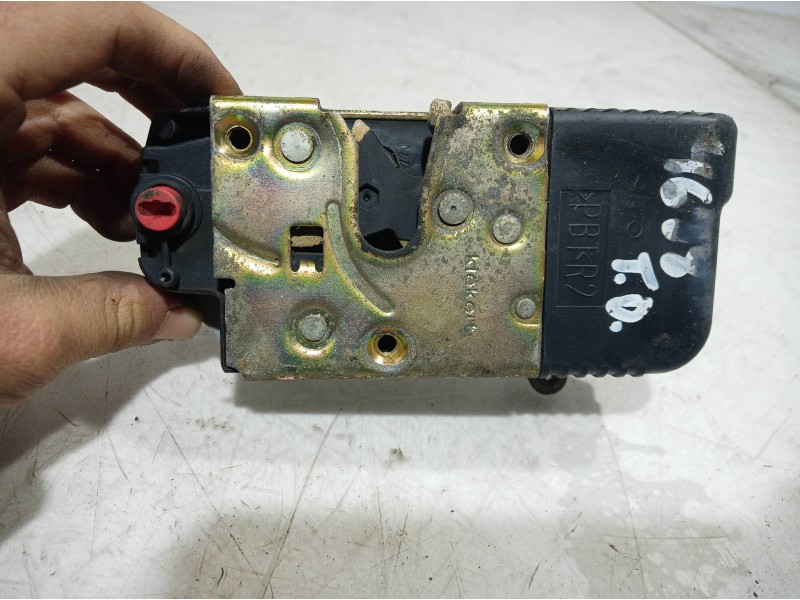 Recambio de cerradura puerta trasera derecha para peugeot 406 berlina (s1/s2) stdt referencia OEM IAM   