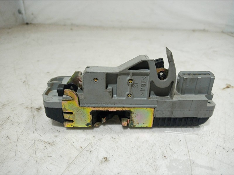 Recambio de cerradura puerta trasera derecha para peugeot 406 berlina (s1/s2) stdt referencia OEM IAM   