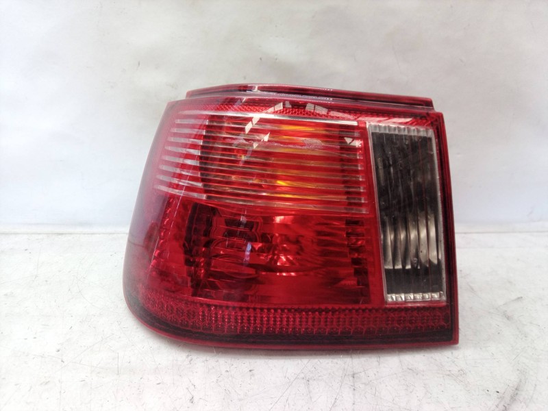 Recambio de piloto trasero izquierdo para seat ibiza (6k1) signo referencia OEM IAM 6K6945111G  