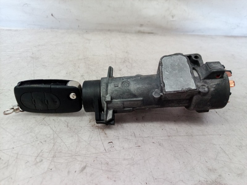 Recambio de conmutador de arranque para audi a4 berlina (8e) 1.9 tdi (96kw) referencia OEM IAM 4B0905851 4B0905851 4B0905851