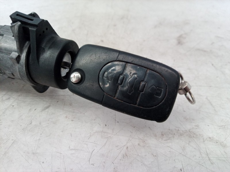 Recambio de conmutador de arranque para audi a4 berlina (8e) 1.9 tdi (96kw) referencia OEM IAM 4B0905851 4B0905851 4B0905851