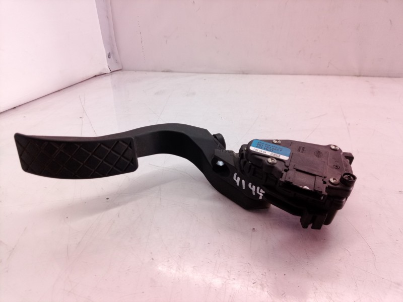 Recambio de potenciometro pedal para audi a4 berlina (8e) 1.9 tdi (96kw) referencia OEM IAM 8E1723523 8E1723523 6PV00837600