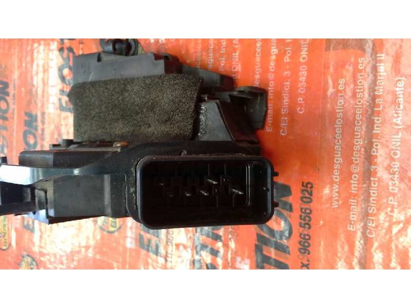 Recambio de cerradura puerta trasera izquierda para mazda 3 berlina (bk) referencia OEM IAM   