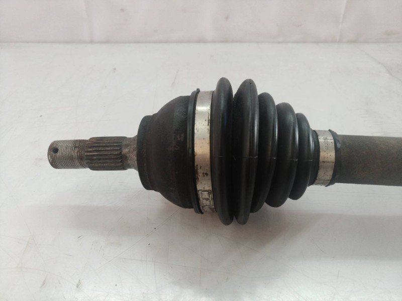 Recambio de transmision delantera derecha para peugeot 207 sw confort referencia OEM IAM 9656135080 9656135080 9656135080