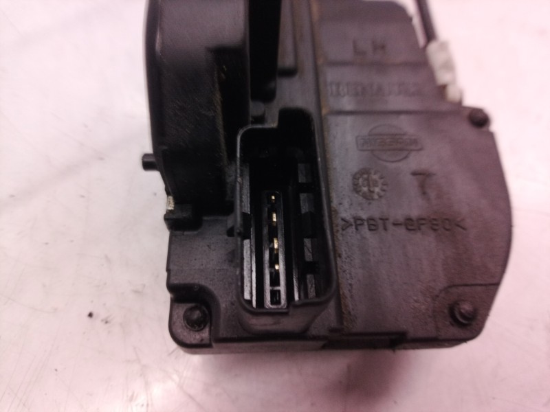 Recambio de cerradura puerta trasera izquierda para nissan murano (z50) básico referencia OEM IAM 82501CA02B  