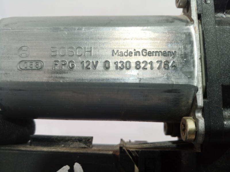 Recambio de motor elevalunas delantero izquierdo para volkswagen touareg (7l6) referencia OEM IAM 0130821764 0130821764 01308217