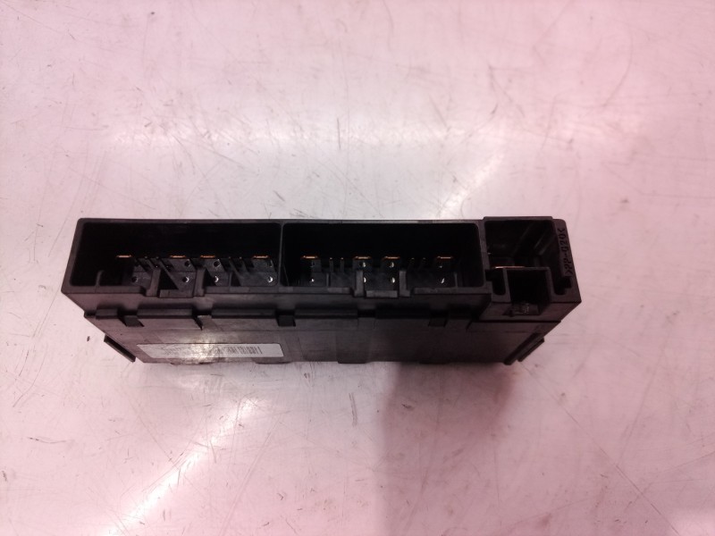 Recambio de caja reles / fusibles para toyota yaris active referencia OEM IAM 8264147020 8264147020 72818502