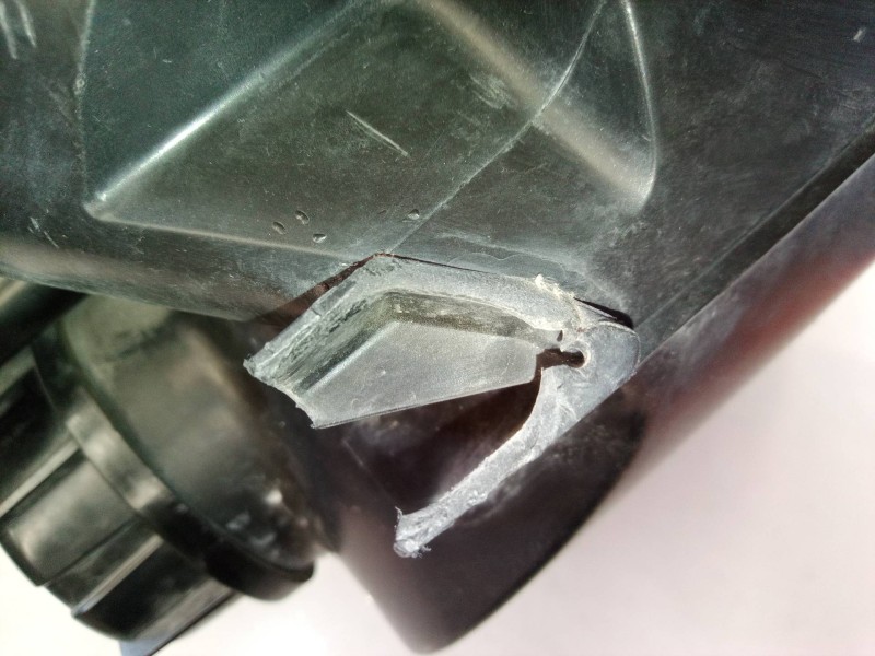 Recambio de faro derecho para ford fiesta (cbk) ambiente referencia OEM IAM   