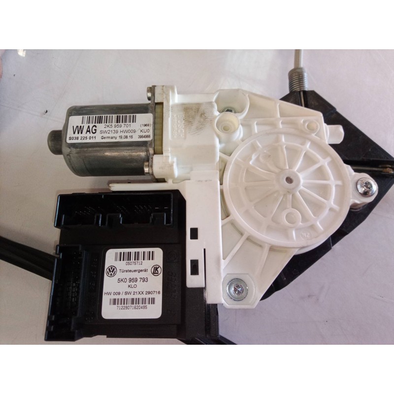 Recambio de elevalunas delantero izquierdo para volkswagen caddy ocio maxi outdoor bmt referencia OEM IAM 5K0959793 2K5959701 5K