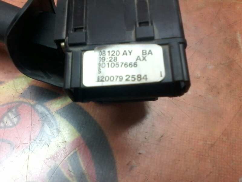 Recambio de mando limpia para dacia sandero ambiance referencia OEM IAM 8200792584  