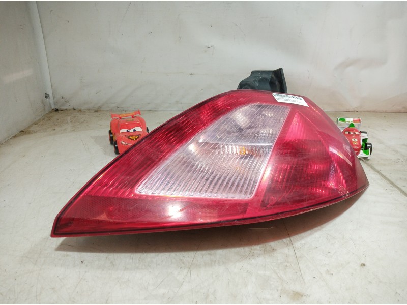 Recambio de piloto trasero derecho para renault megane ii berlina 5p referencia OEM IAM 89398081 89398081 89398081