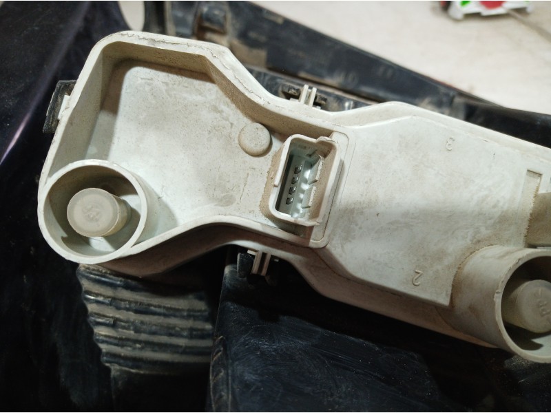 Recambio de piloto trasero derecho para renault megane ii berlina 5p referencia OEM IAM 89398081 89398081 89398081