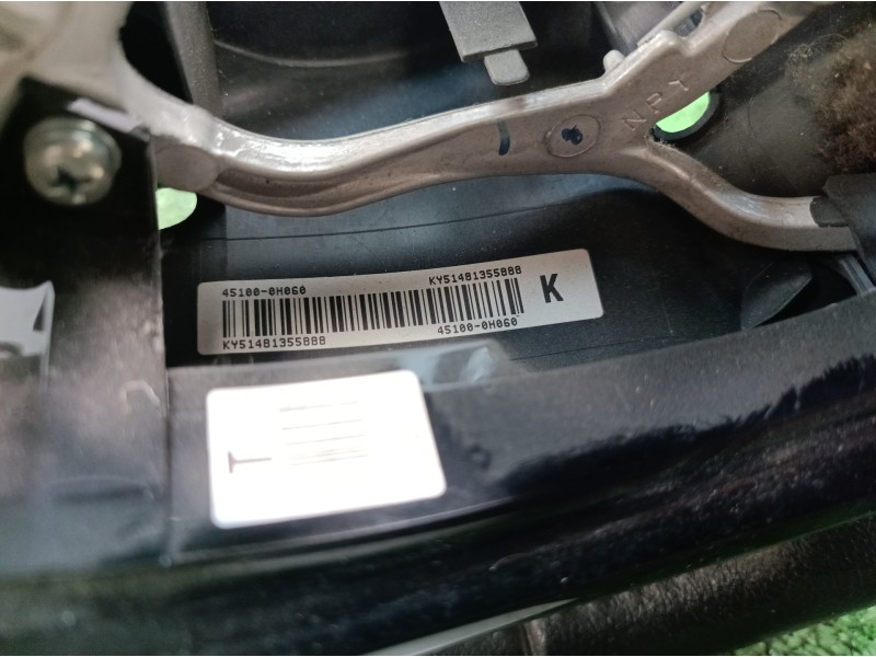 Recambio de volante para peugeot 108 active referencia OEM IAM 451000H060 451000H060 451000H060