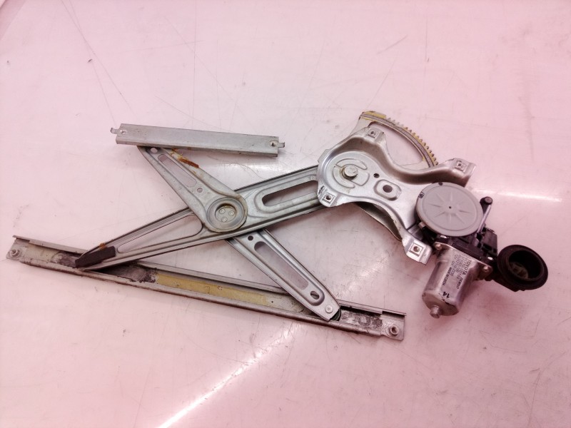 Recambio de elevalunas delantero derecho para toyota yaris active referencia OEM IAM 857100D100 857100D100 973582100