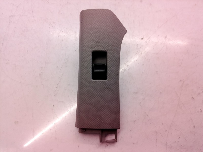 Recambio de mando elevalunas delantero derecho para toyota yaris active referencia OEM IAM 742310D090 742310D090 742310D090