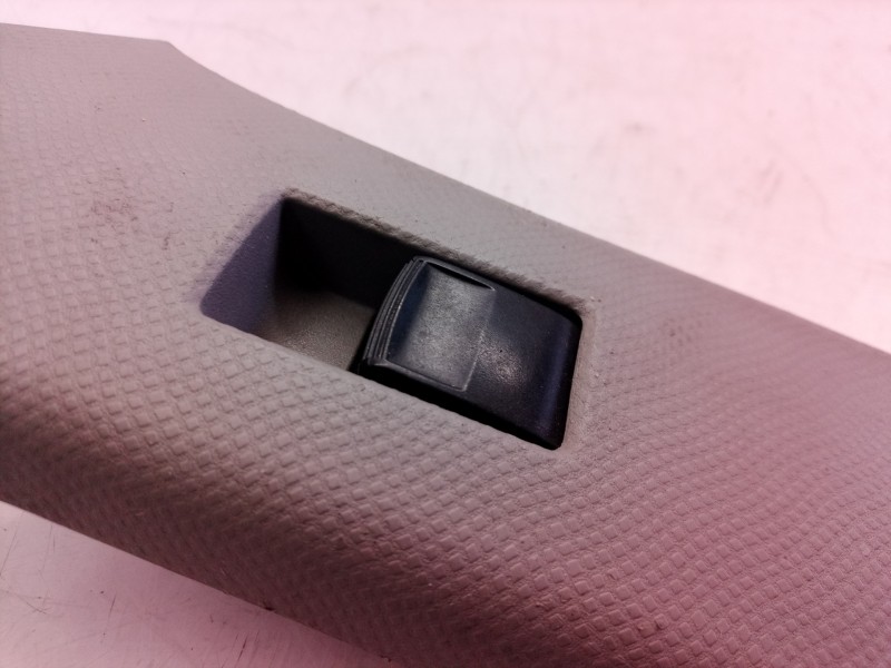 Recambio de mando elevalunas delantero derecho para toyota yaris active referencia OEM IAM 742310D090 742310D090 742310D090