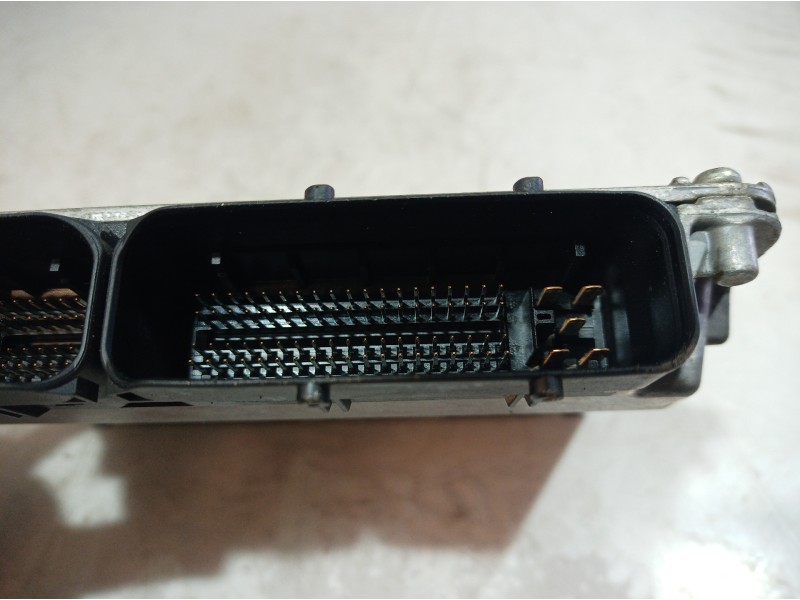 Recambio de centralita motor uce para volkswagen polo (9n1) conceptline referencia OEM IAM 5WP4016304 5WP4016304 03E906033