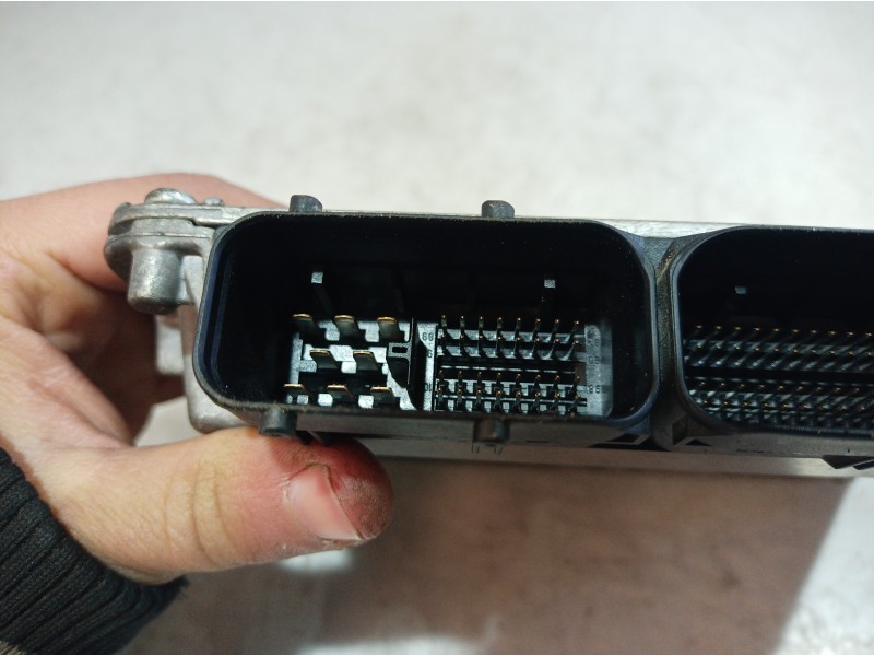 Recambio de centralita motor uce para volkswagen polo (9n1) conceptline referencia OEM IAM 5WP4016304 5WP4016304 03E906033