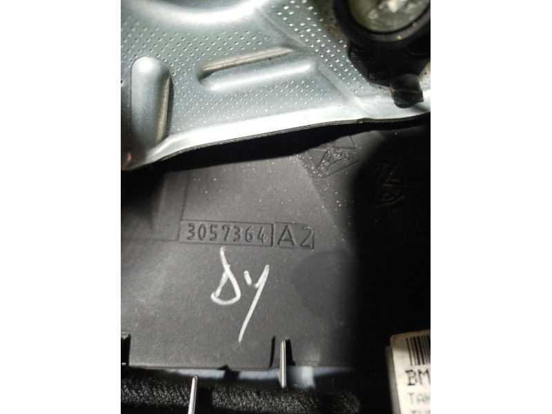 Recambio de volante para bmw serie 1 berlina (e81/e87) 118d referencia OEM IAM 3057364 3057364 3051626