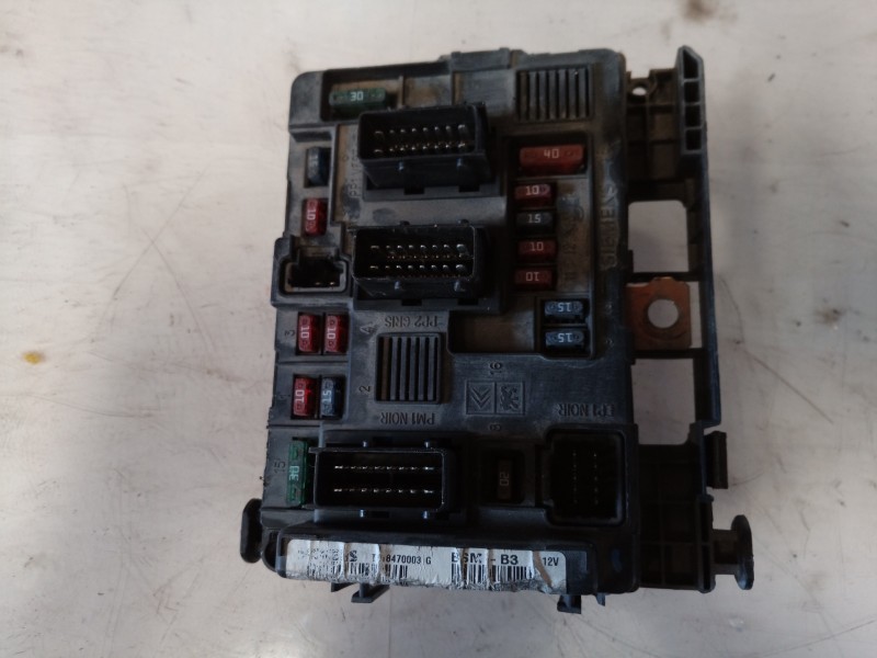 Recambio de caja reles / fusibles para citroën c3 pluriel 1.4 exclusive referencia OEM IAM 6500Y3 6500Y3 6500Y3