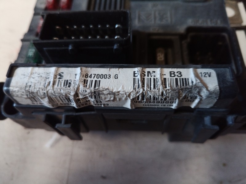 Recambio de caja reles / fusibles para citroën c3 pluriel 1.4 exclusive referencia OEM IAM 6500Y3 6500Y3 6500Y3