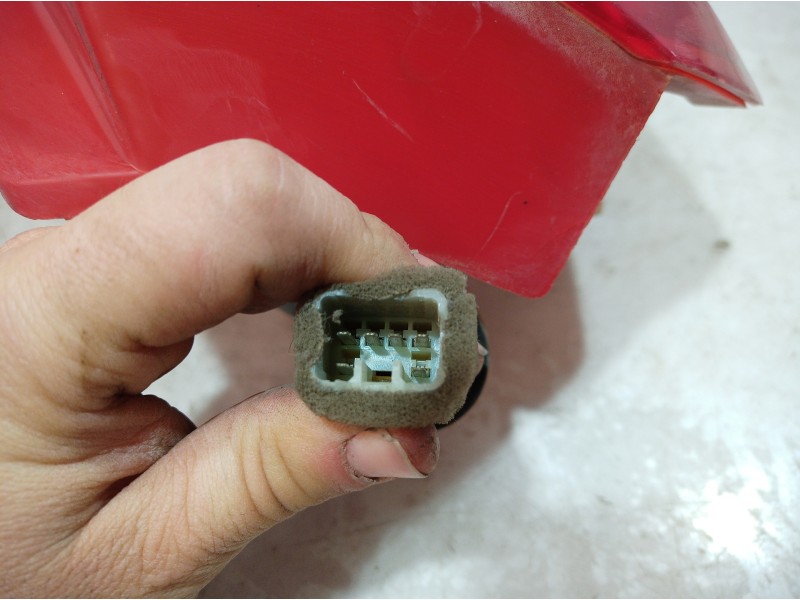 Recambio de piloto trasero izquierdo para chevrolet kalos referencia OEM IAM 300266L 300266L 300266